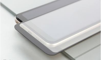 Szkło hartowane czy folia - co wybrać, by jak najlepiej zabezpieczyć swój telefon?