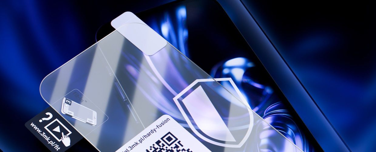 Aké sklo na telefón – tvrdené alebo hybridné?