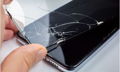 Ako odstrániť ochrannú fóliu z telefónu?