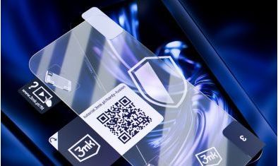 Aké sklo na telefón – tvrdené alebo hybridné?