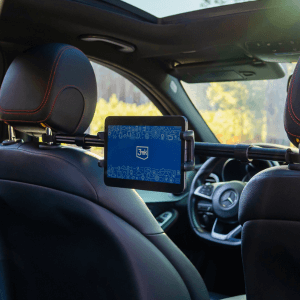 jak-zamontowac-tablet-w-samochodzie-tablet-podczas-jazdy-9_1_